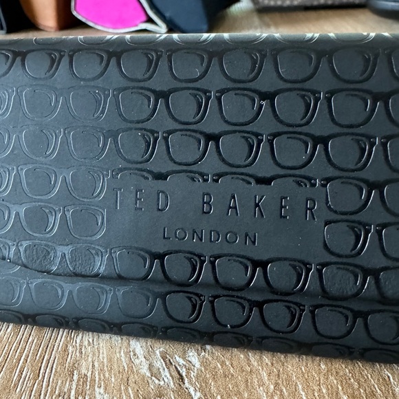 Ted Baker Eyeglasses Sunglasses Tri Fold Case - Picture 2 of 10